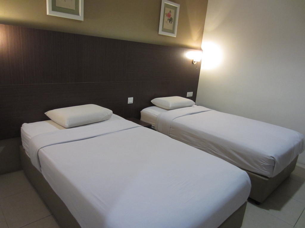 Radiant Hotel Sitiawan Δωμάτιο φωτογραφία